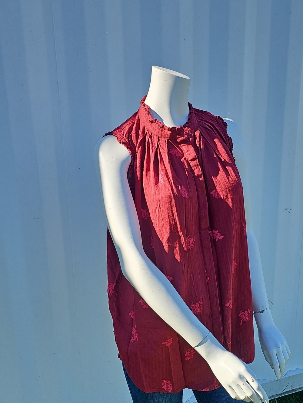 Treasure & Bond Red Floral 100% Cotton Sleeveless Blouse Size Large